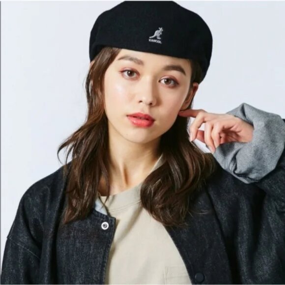 Kangol Accessories - NEW Kangol Black Seamless Wool 507 Streetwear Cap Hat Newsboy Unisex Size Small